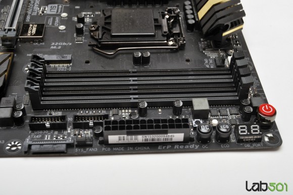 Mobo-06